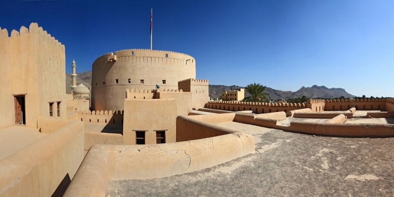 FASCINATING FORTS & MOUNTAINS
